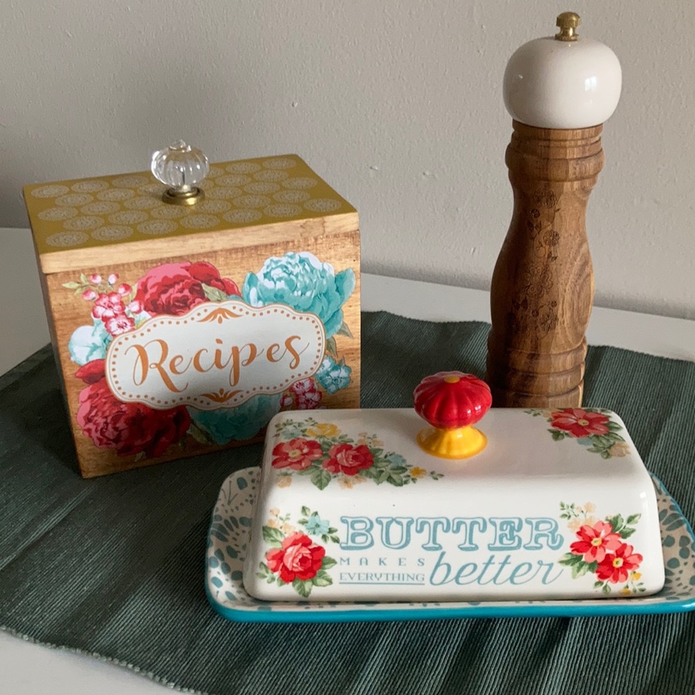 Pioneer Woman butter dish, salt grinder, and recipe box. Like new!